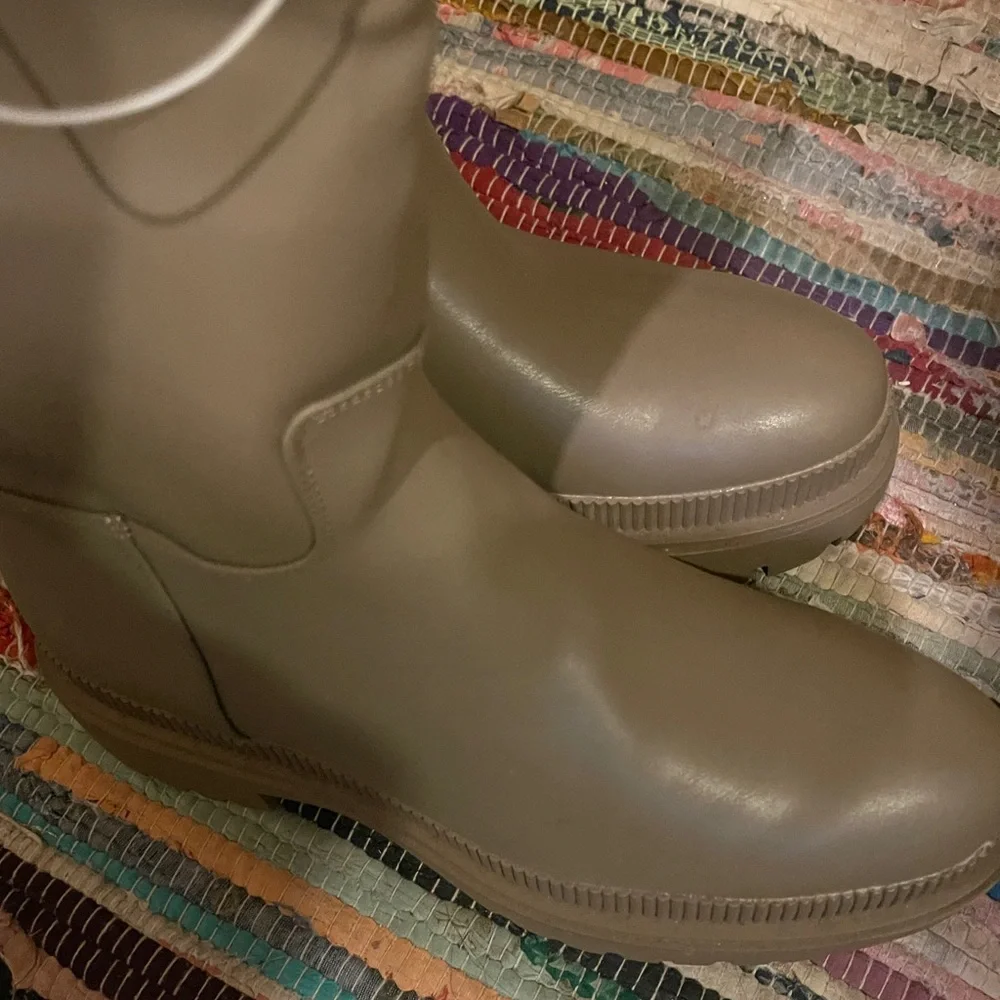 H&M Tan Knee-High lug Boots Brand New with Tags